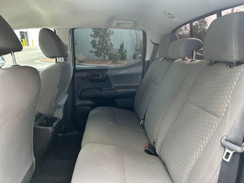 Used 2020 Toyota Tacoma SR w/ SR Convenience Package image 13