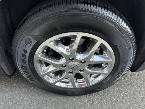 Used 2023 Chrysler Pacifica Touring-L FWD image 37