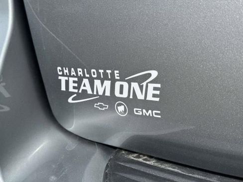 Used 2024 Chevrolet Suburban Z71 w/ Luxury Package AWD/4WD image 33