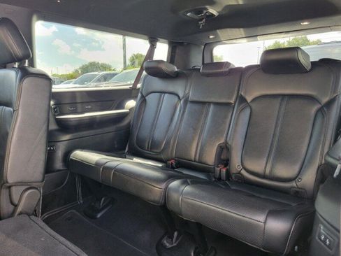 Used 2024 Jeep Wagoneer L Series II RWD image 23
