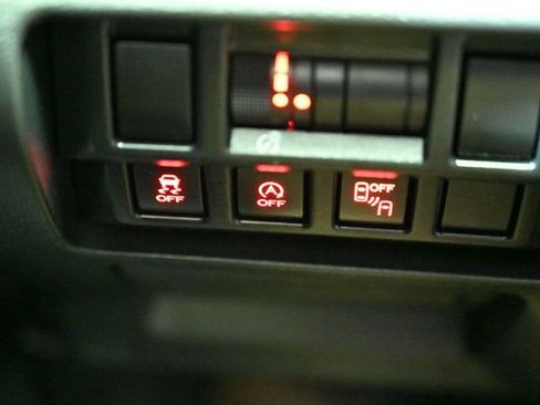 Used 2023 Subaru Crosstrek 2.0i Premium image 38