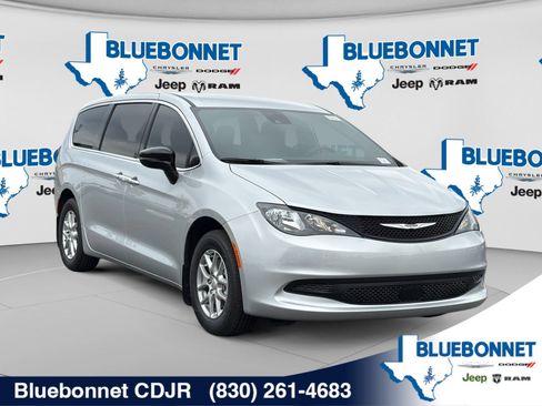 New 2026 Chrysler Voyager LX FWD image 7