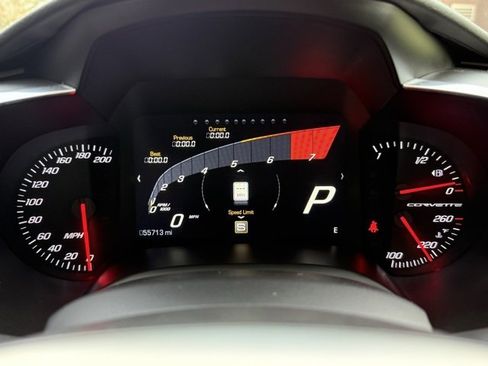 Used 2014 Chevrolet Corvette Z51 w/ 2LT Preferred Equipment Group image 22