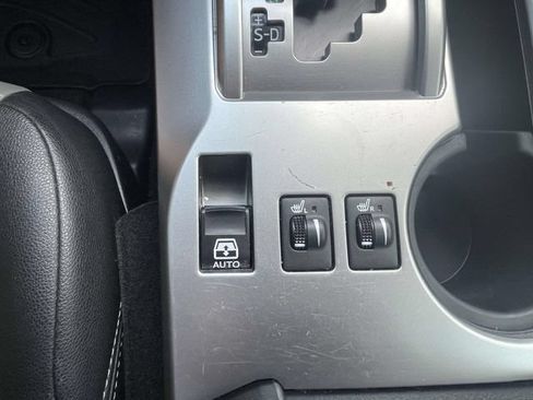 Used 2018 Toyota 4Runner SR5 Premium AWD/4WD image 28
