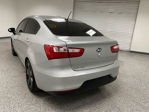 Used 2016 Kia Rio SX image 7