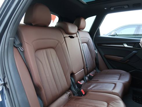 Used 2019 Audi Q5 2.0T Premium Plus w/ Premium Plus Package image 41