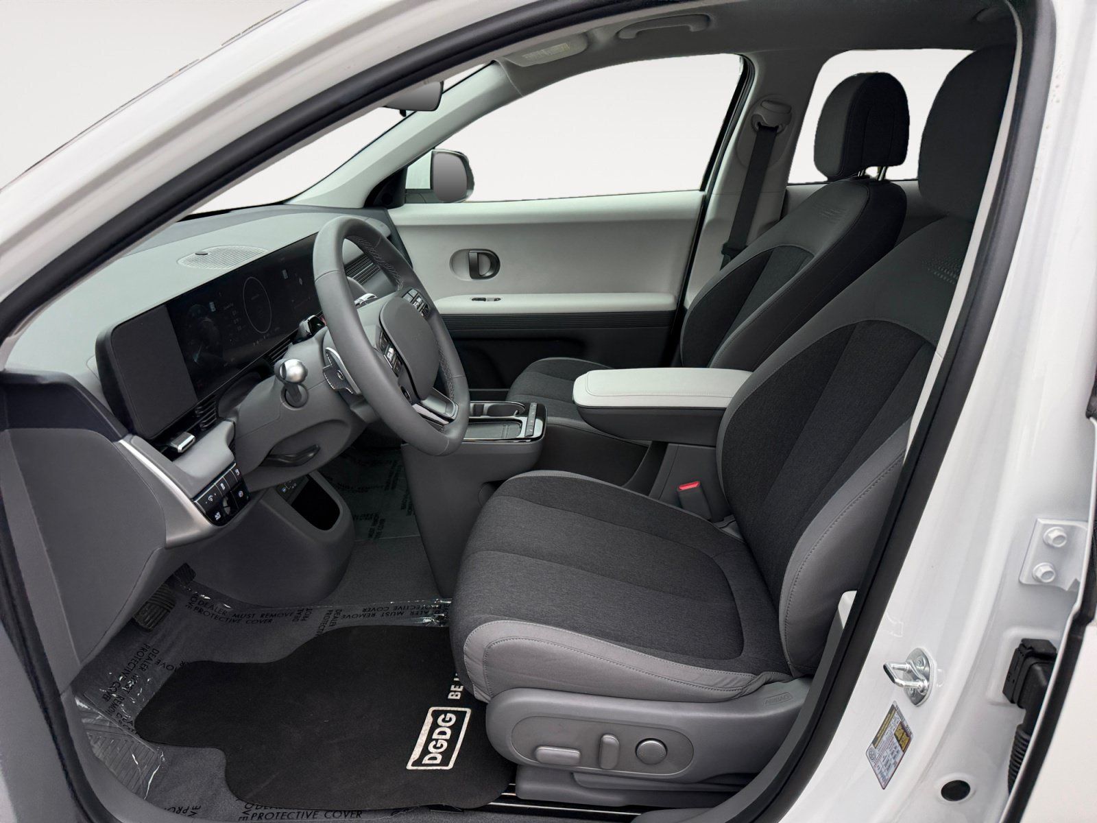 Certified 2025 Hyundai Ioniq 5 SE RWD image 10