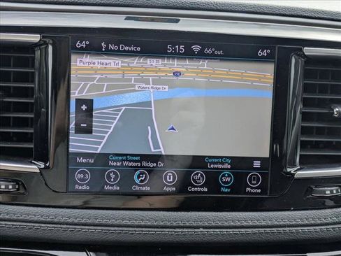 Used 2019 Chrysler Pacifica Limited w/ Advanced Safetytec Group FWD image 16