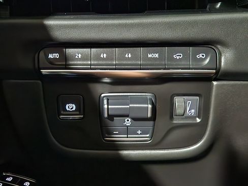 Used 2025 Cadillac Escalade Sport Platinum w/ LPO, ONYX Package AWD/4WD image 31