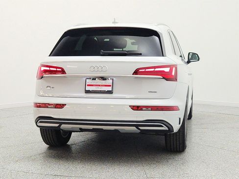 Used 2023 Audi Q5 2.0T Premium w/ Convenience Package AWD/4WD image 6