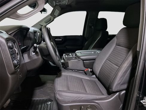 Used 2024 Chevrolet Silverado 1500 Custom Trail Boss w/ LPO, Dark Essentials Package image 17