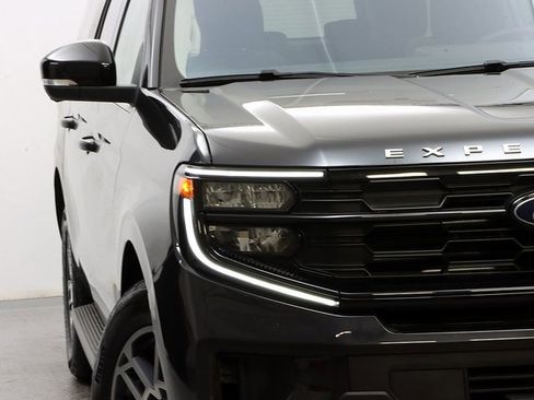 New 2025 Ford Expedition Max Active image 4