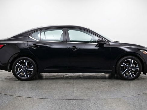 Used 2025 Nissan Sentra SV FWD image 11