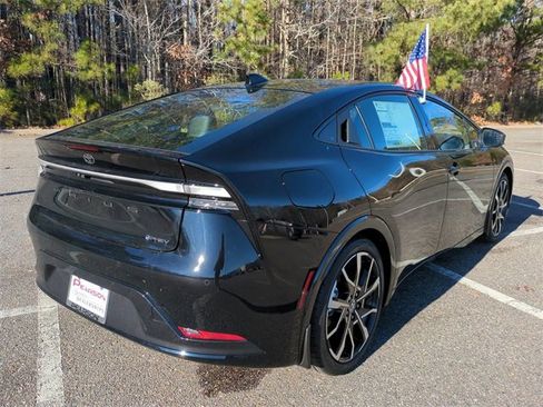 New 2026 Toyota Prius Plug-In Hybrid image 4