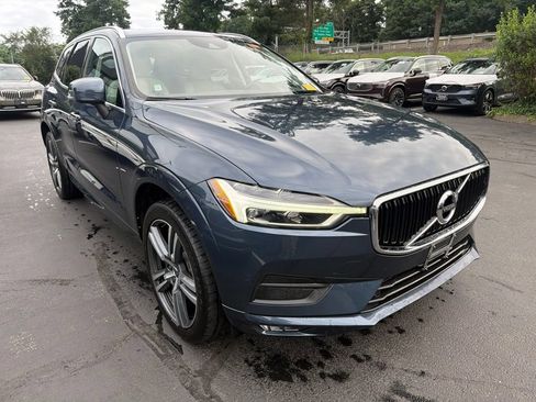 Used 2021 Volvo XC60 T5 Momentum w/ Protection Package AWD/4WD image 6