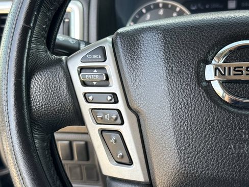 Used 2021 Nissan Titan SV w/ SV Convenience Package RWD image 16
