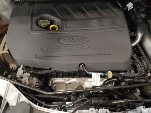 Used 2018 Ford Escape SE FWD image 30