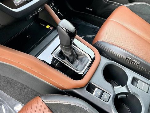 Used 2025 Subaru Forester Touring image 17