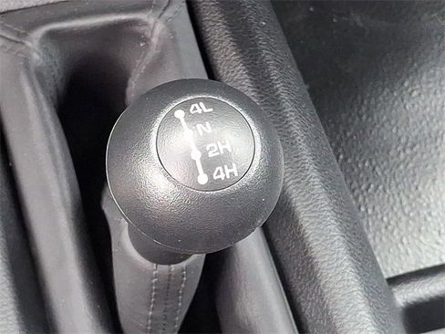 Used 2024 RAM 2500 Tradesman w/ Chrome Appearance Group image 19