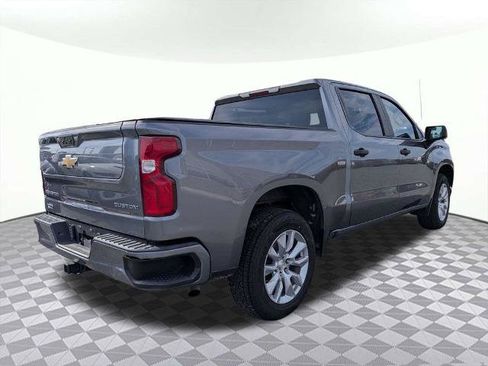 Used 2022 Chevrolet Silverado 1500 Custom w/ Safety Confidence Package RWD image 3
