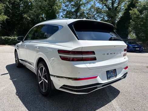 Certified 2025 Genesis GV80 2.5T Advanced AWD/4WD image 8
