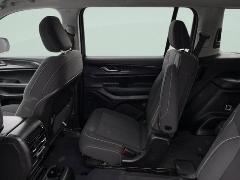 Used 2023 Jeep Grand Cherokee L Laredo image 22