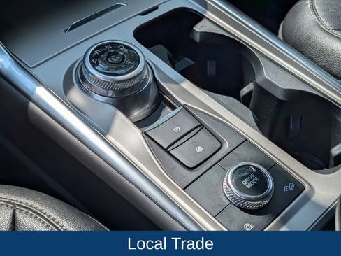 Used 2023 Ford Explorer Limited w/ Limited Technology Package AWD/4WD image 17