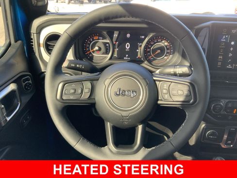 Used 2025 Jeep Wrangler Sport image 5