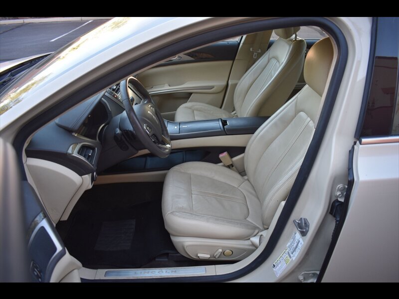 Used 2014 Lincoln MKZ w/ Equipment Group 102A Reserve FWD image 15