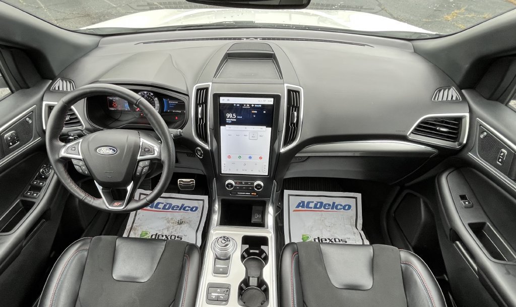 Used 2023 Ford Edge ST AWD/4WD image 12