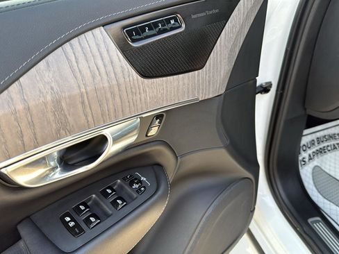 Used 2022 Volvo XC90 T6 Inscription w/ Climate Package image 22
