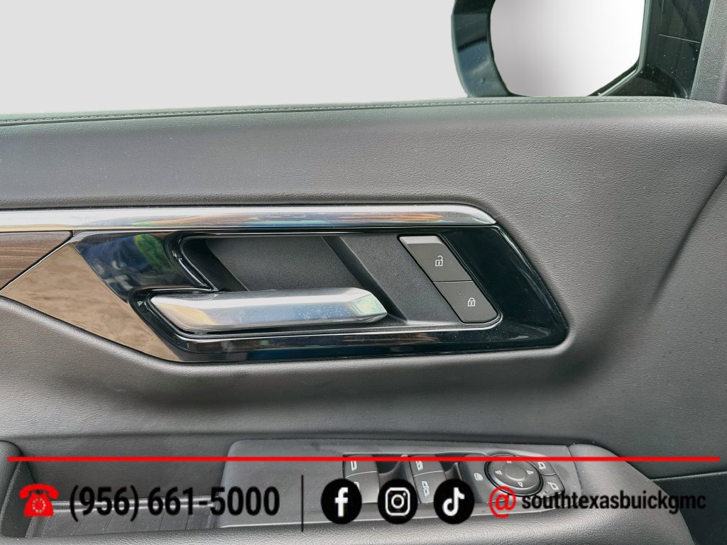 Used 2025 Chevrolet Tahoe LS RWD image 10