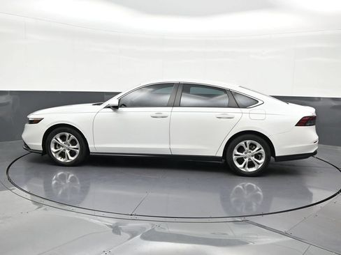 Used 2023 Honda Accord LX image 2
