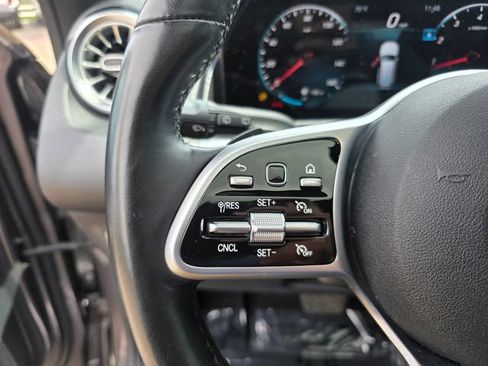 Used 2022 Mercedes-Benz GLB 250 4MATIC image 25