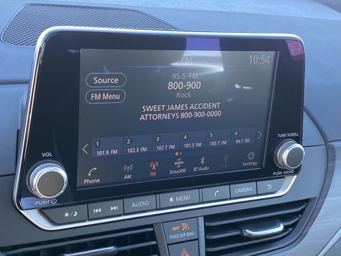 Used 2024 Nissan Altima 2.5 SV image 20