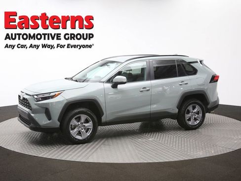 Used 2022 Toyota RAV4 XLE AWD/4WD image 58