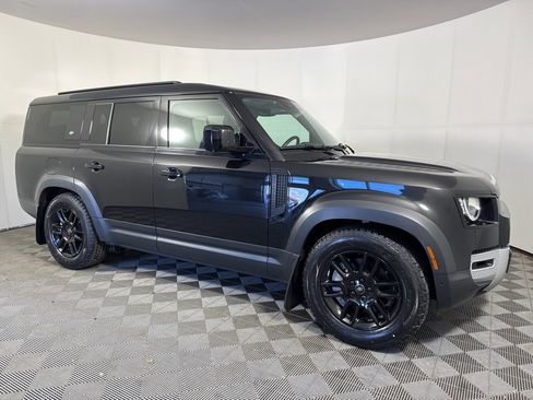 Used 2023 Land Rover Defender 130 S image 10