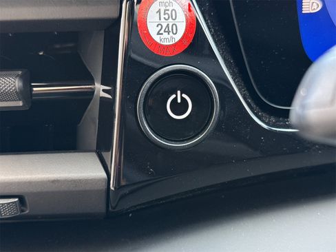 New 2025 Porsche Macan Electric image 26