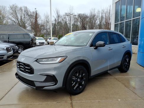 Certified 2024 Honda HR-V Sport image 3