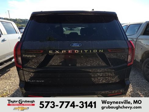 Used 2026 Ford Expedition Platinum AWD/4WD image 5