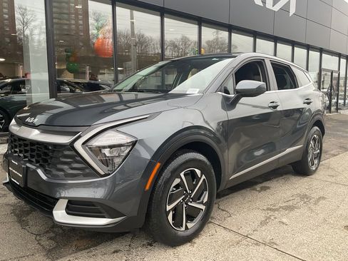 Certified 2023 Kia Sportage LX image 1