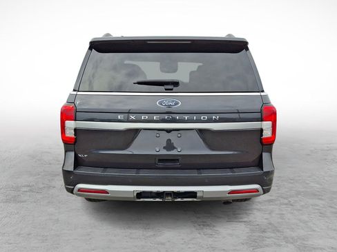 Used 2024 Ford Expedition XLT image 4