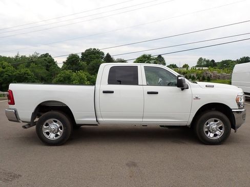 New 2024 RAM 3500 Tradesman w/ Towing Technology Group image 8