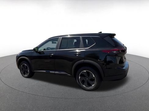 Used 2025 Nissan Rogue SV FWD image 10