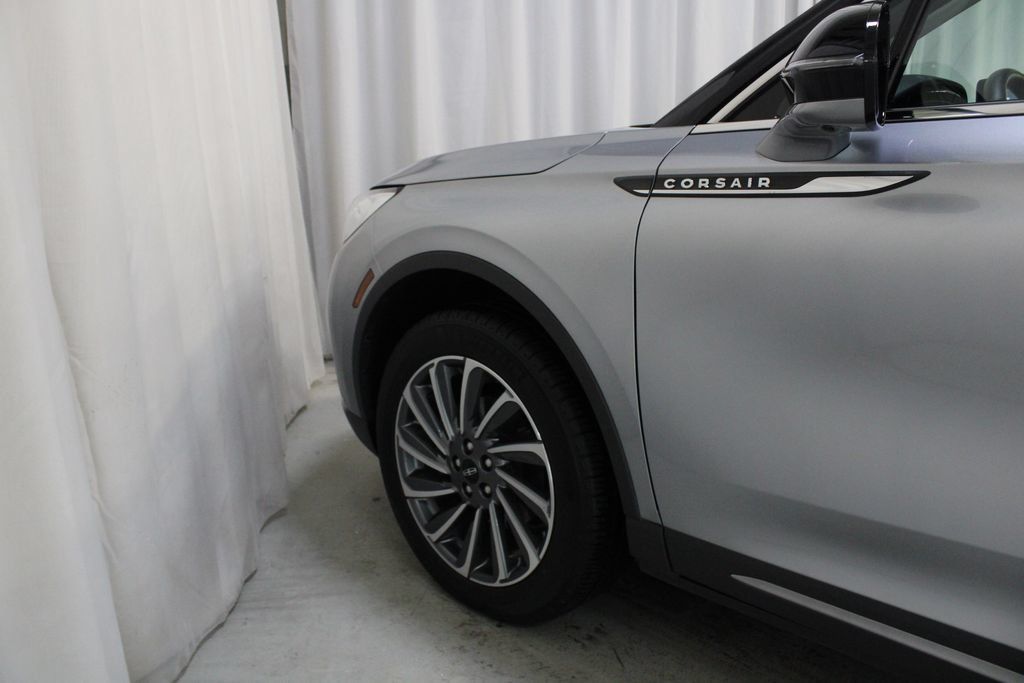 Used 2023 Lincoln Corsair Reserve w/ Equipment Group 201A AWD/4WD image 30