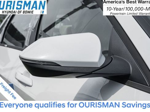 New 2025 Hyundai Elantra Limited image 9