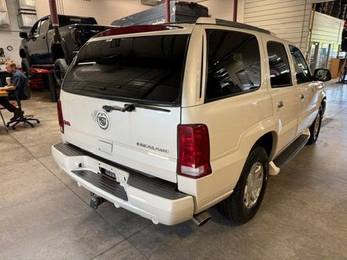 Used 2002 Cadillac Escalade AWD image 23
