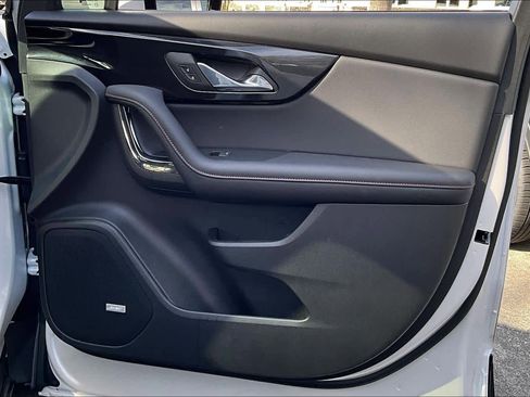 Used 2025 Chevrolet Blazer RS w/ Driver Confidence II Package image 22