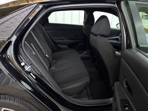 Used 2025 Hyundai Elantra Sport FWD image 10