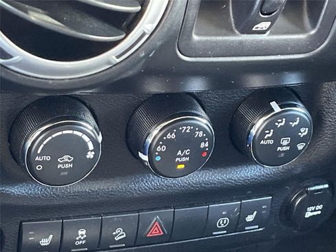 Used 2014 Jeep Wrangler Unlimited Sahara w/ Max Tow Package AWD/4WD image 14